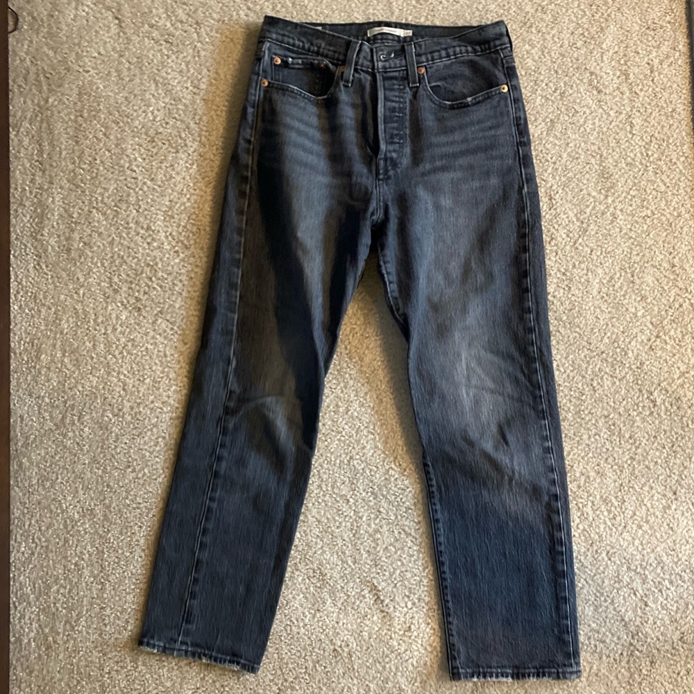 Levi’s gray wedgie straight jeans